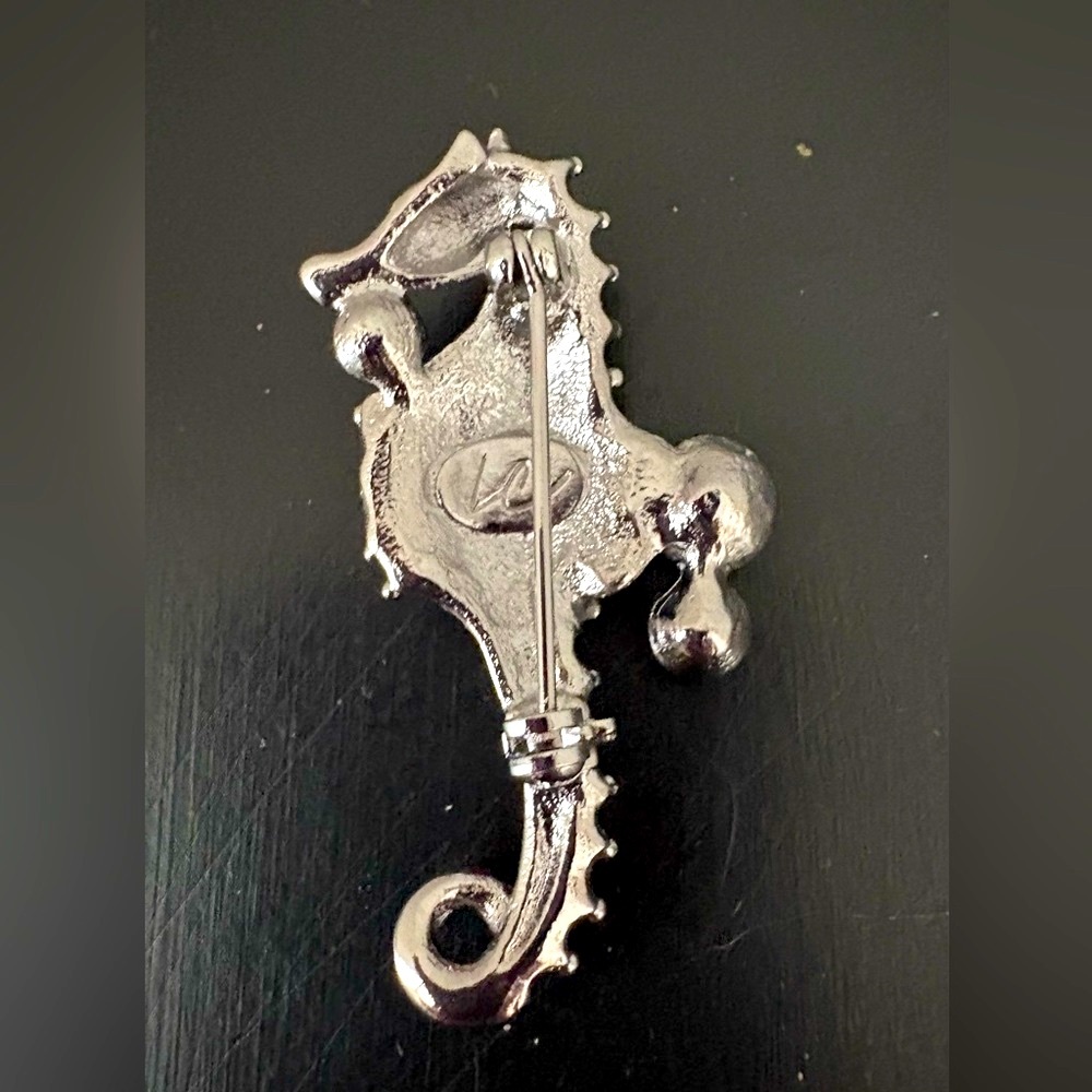 Vintage Liz Claiborne Blue & Green Seahorse Pin Brooch Gently Used - Picture 6 of 6